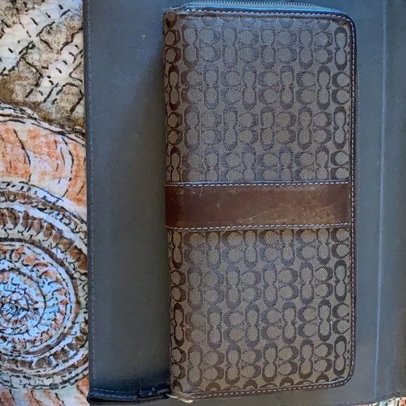 Coach Zip Wallet - Picture 2 of 4